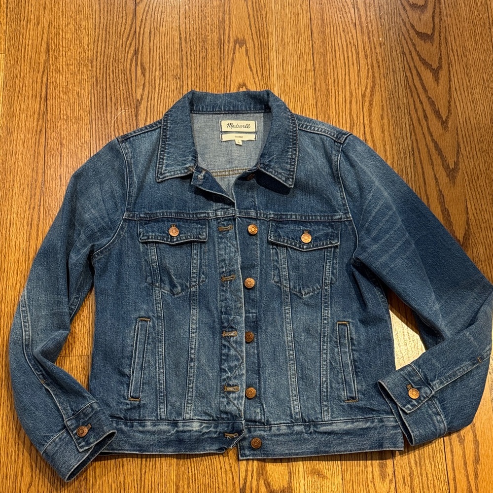 Excellent Madewell Classic Jean jacket. Size L.